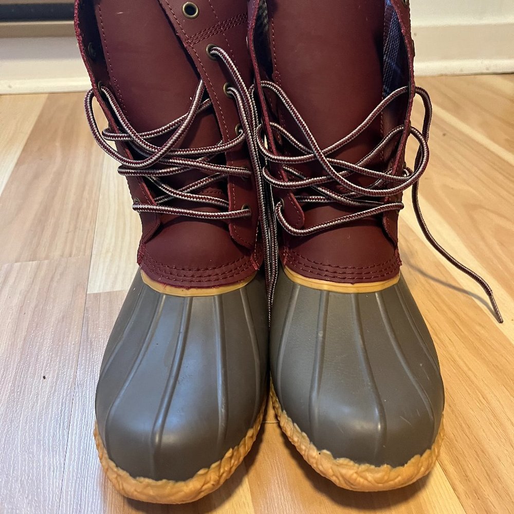 Lands' End Women's duck boots, Maroon, Sz 9B LIKE NEW (worn only once!)